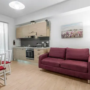 wine-apartments-florence-masseto.it-tuscanyhotel.com/