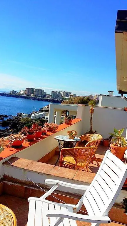 Casa Sul Mare Bed and Breakfast Catania